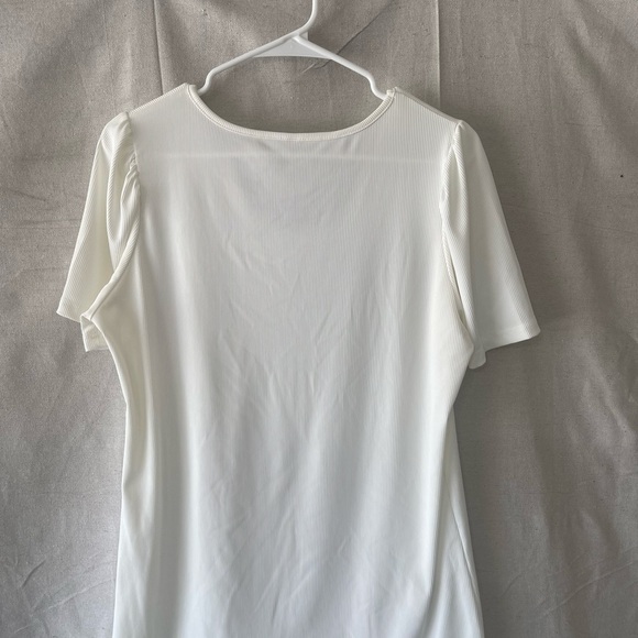 Elegant White Women's Top - Picture 3 of 5